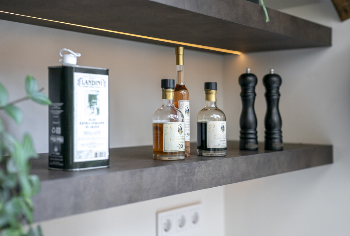 Schappen met verlichting op maat