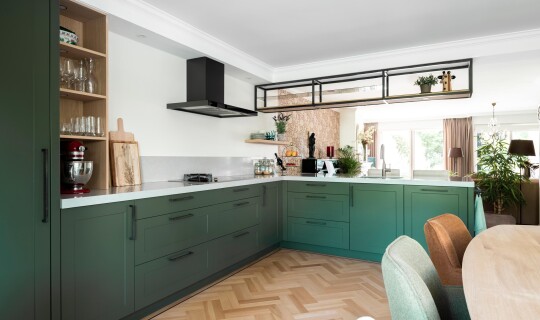 Groene handgemaakte keuken De Keukenmakery